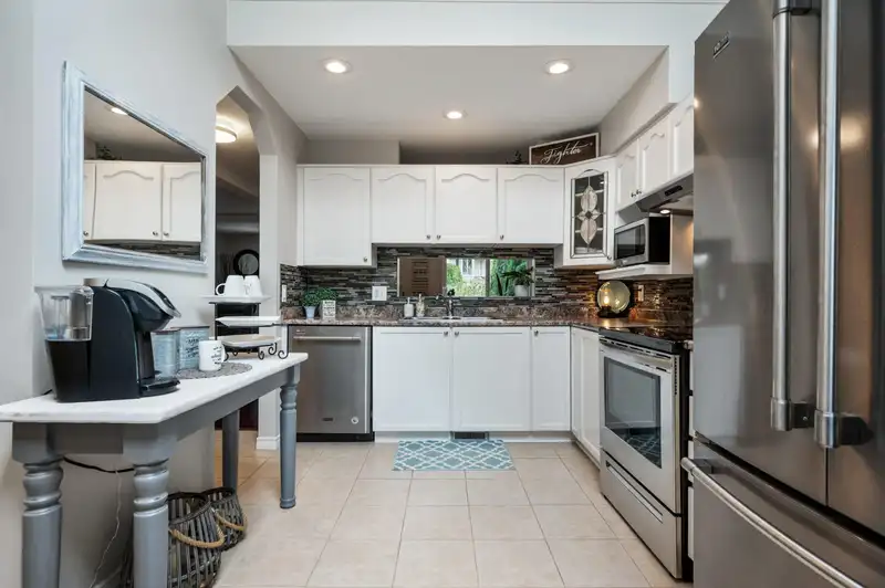 30 9045 WALNUT GROVE DRIVE - photo 4 of 35
