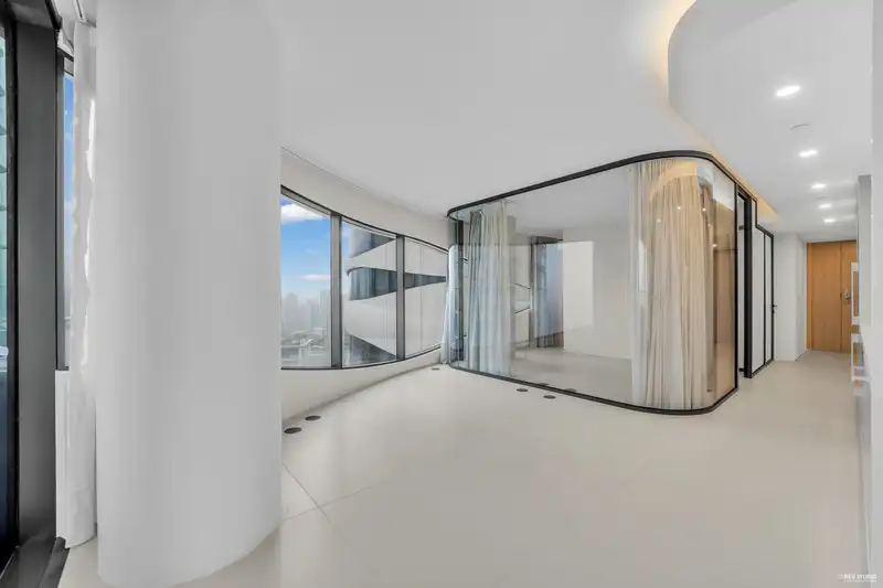 2207 1033 NELSON STREET - photo 3 of 37