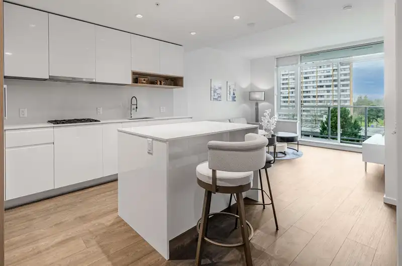 528 6300 MINORU BOULEVARD - photo 2 of 15