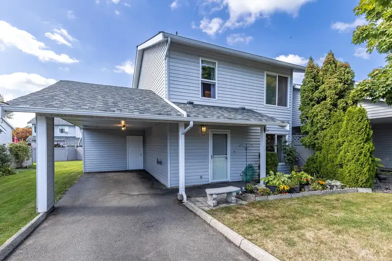 46 26970 32 AVENUE - photo 2 of 33