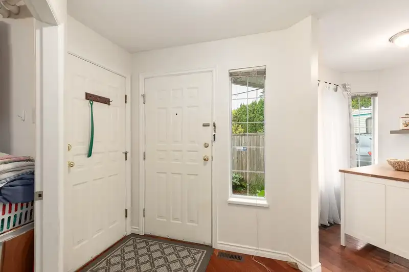 11 21541 MAYO PLACE - photo 3 of 39
