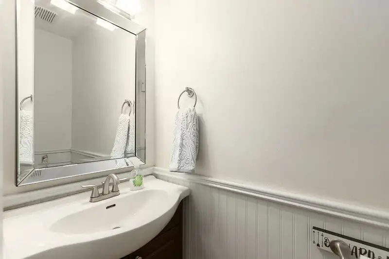 11 21541 MAYO PLACE - photo 4 of 39