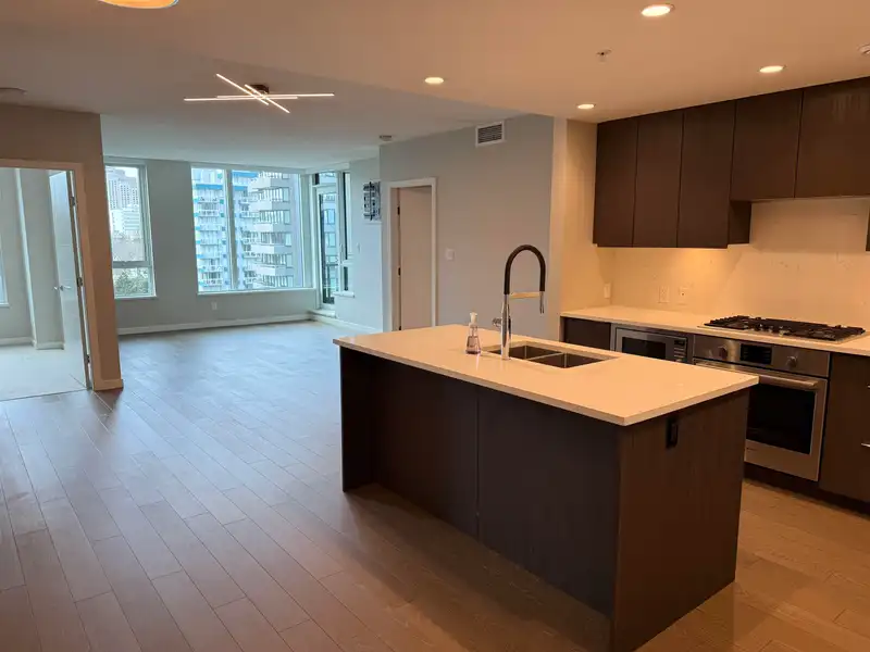806 2888 CAMBIE STREET - photo 4 of 20