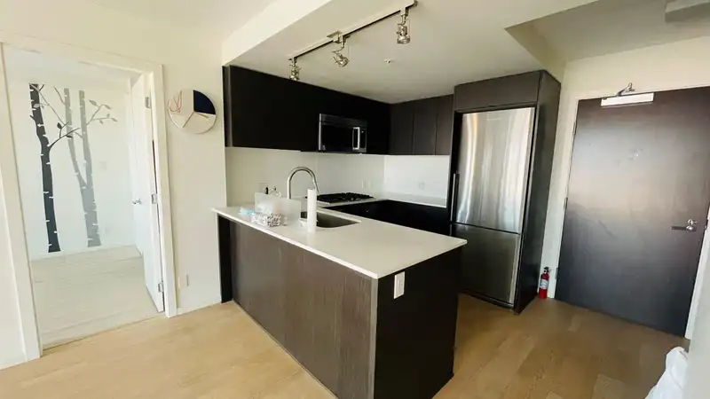 1107 7788 ACKROYD ROAD - photo 2 of 12