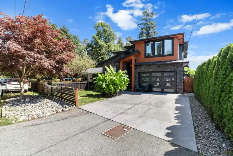 1668 DUNCAN DRIVE - photo 1 of 27