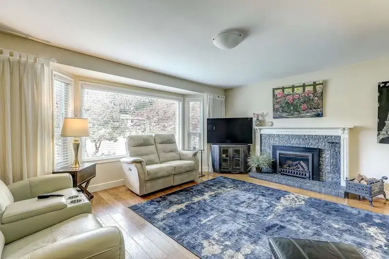19719 116B AVENUE - photo 2 of 40