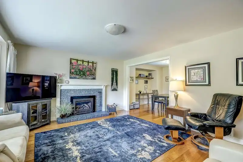 19719 116B AVENUE - photo 3 of 40