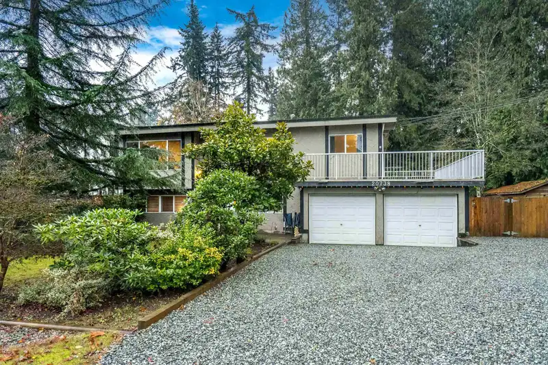 20738 38A AVENUE - photo 3 of 39