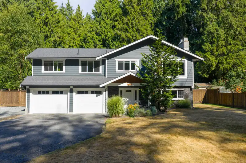 4278 196 STREET - photo 3 of 37