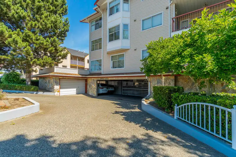 103 5776 200 STREET - photo 2 of 36