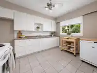 4561 NANAIMO STREET - thumbnail 5