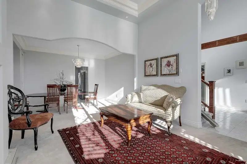 13761 59A AVENUE - photo 4 of 18