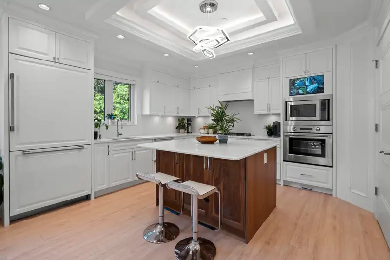 2377 W 7TH AVENUE - photo 4 of 40