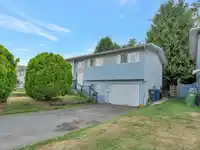 2651 MACBETH CRESCENT - thumbnail 2