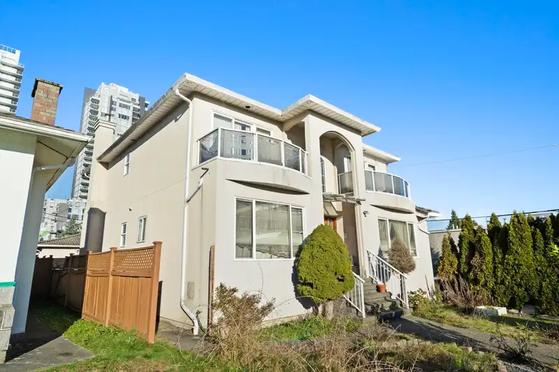 515 W 60TH AVENUE - photo 3 of 20
