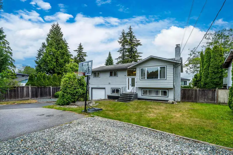 1728 156 STREET - photo 4 of 35