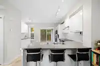 148 7938 209 STREET - thumbnail 3
