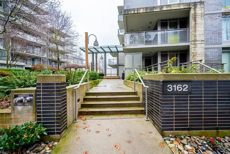 207 3162 RIVERWALK AVENUE - photo 4 of 40