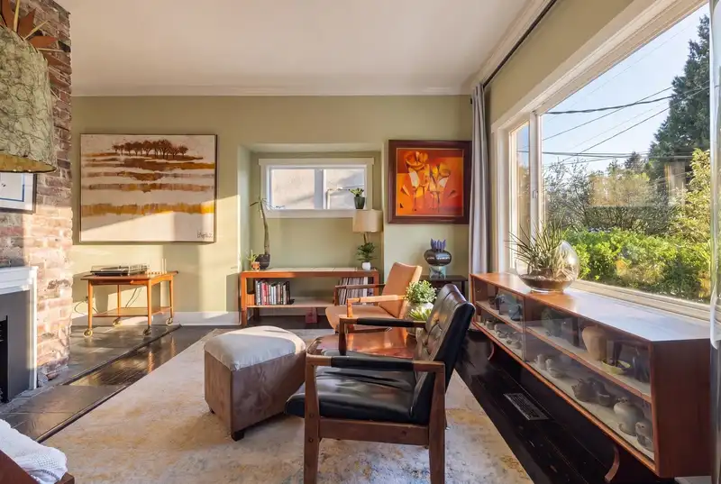 4578 MOSS STREET - photo 4 of 40