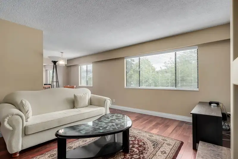 6525 DENBIGH AVENUE - photo 3 of 29