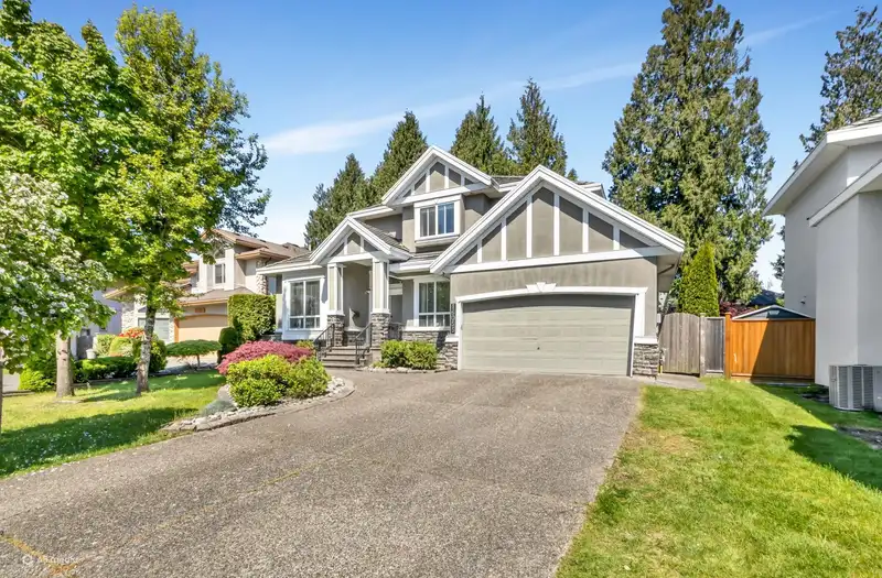 16055 111A AVENUE - photo 1 of 40