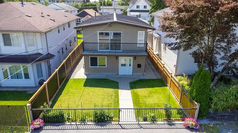 2142 GRANT AVENUE - photo 3 of 40