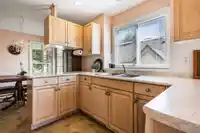 34 3354 HORN STREET - thumbnail 11