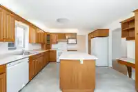 4719 215A STREET - thumbnail 9