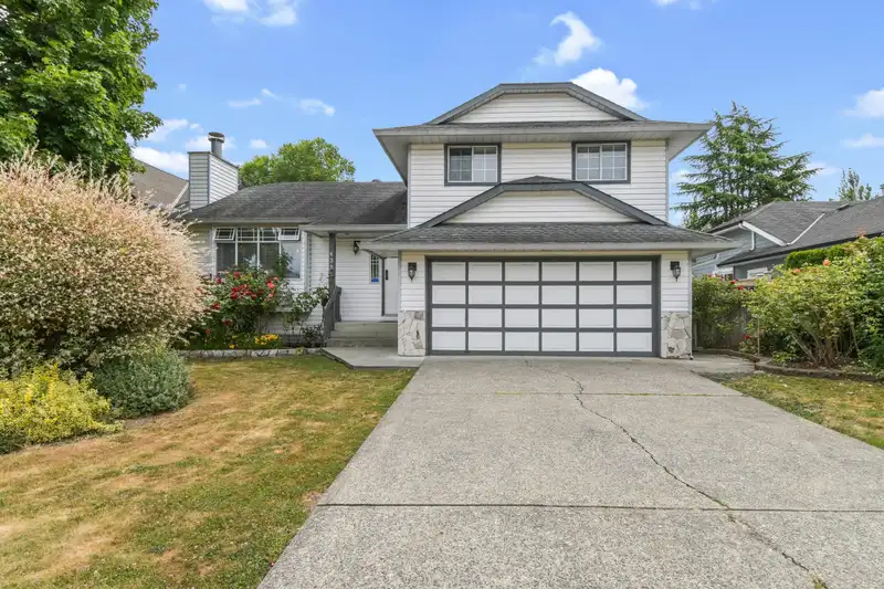 6322 171A STREET - photo 1 of 40