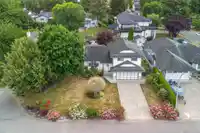 6322 171A STREET - thumbnail 32