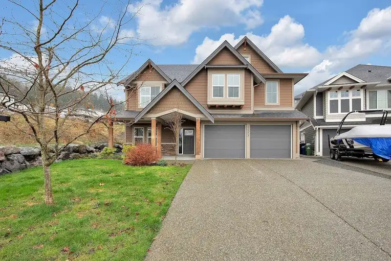 51173 SOPHIE CRESCENT - photo 2 of 31