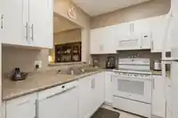 304 2059 CHESTERFIELD AVENUE - thumbnail 7