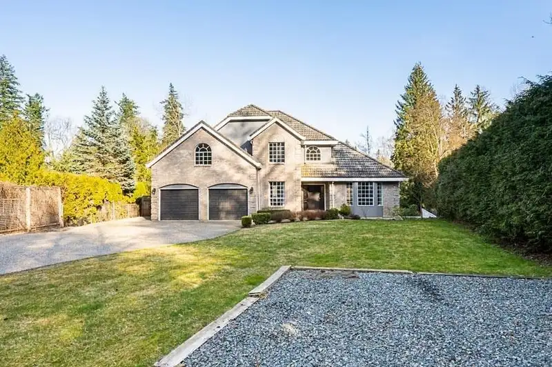 4570 MAYSFIELD CRESCENT - photo 1 of 40