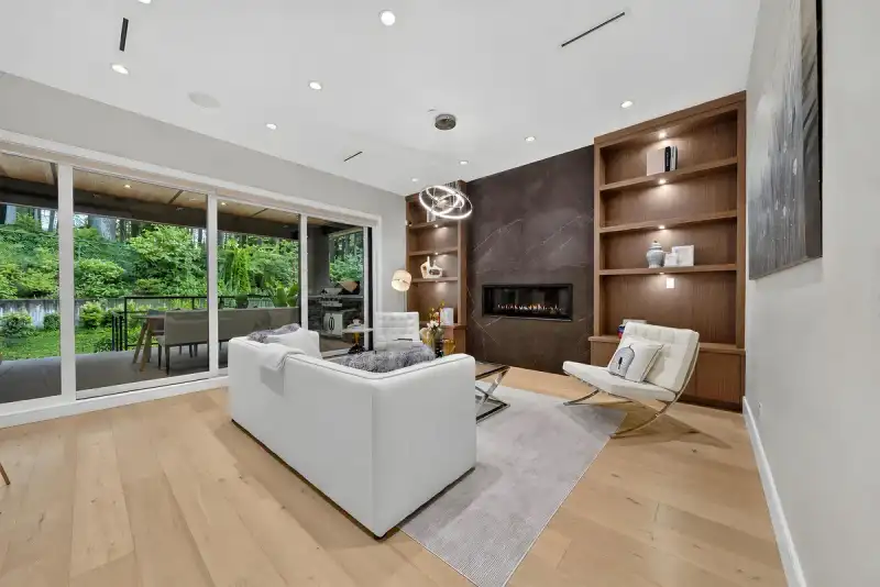 31 GLENMORE DRIVE - photo 2 of 27