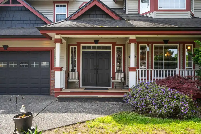 20218 93 AVENUE - photo 3 of 40