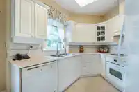219 2985 PRINCESS CRESCENT - thumbnail 11