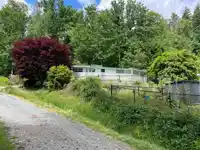 89 43201 LOUGHEED HIGHWAY - thumbnail 1