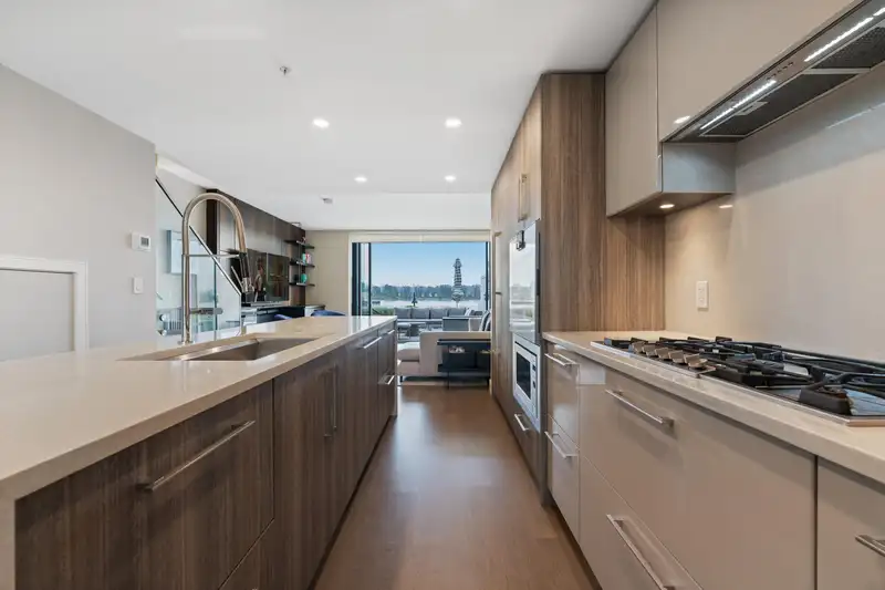 TH210 210 SALTER STREET - photo 4 of 35