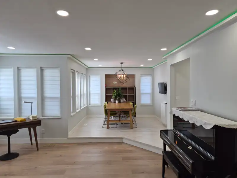 1858 WALNUT CRESCENT - photo 3 of 38
