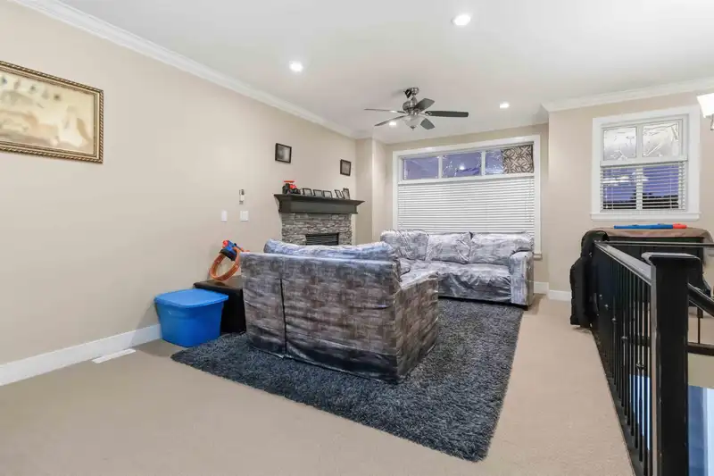 8546 ALEXANDRA STREET - photo 2 of 27