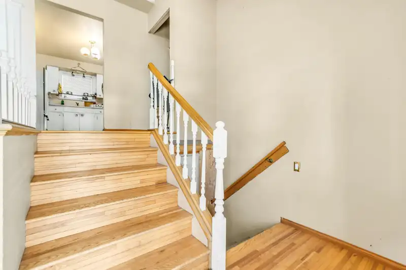 2680 VICTORIA STREET - photo 3 of 19