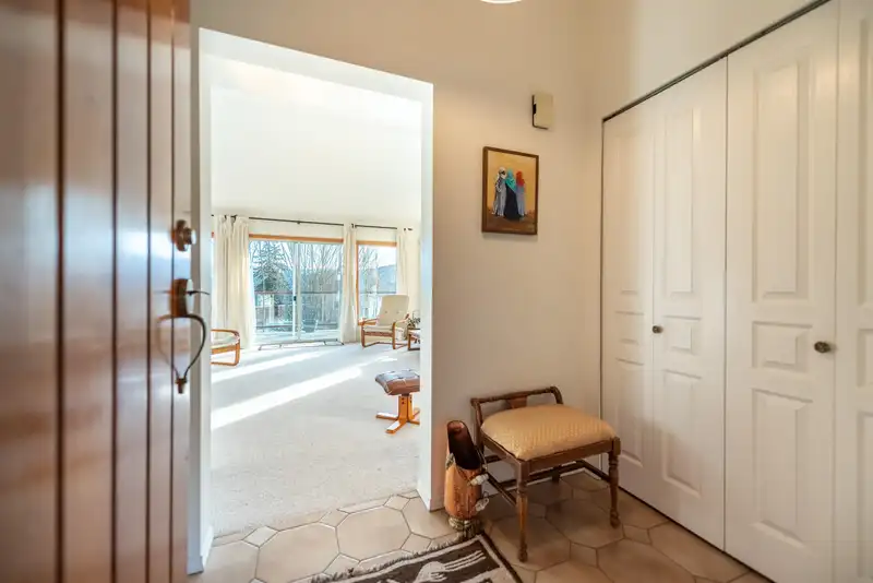 476 ABBS ROAD - photo 4 of 40