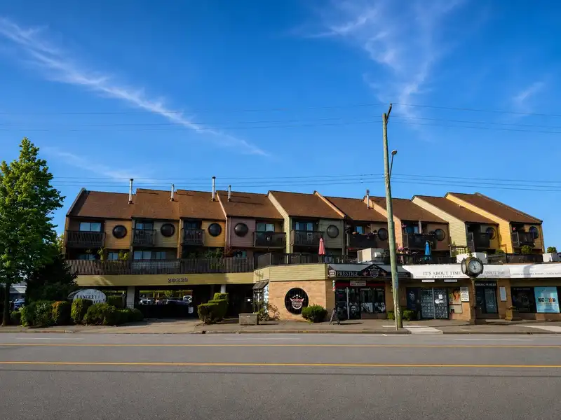 4 20229 FRASER HIGHWAY - photo 2 of 30