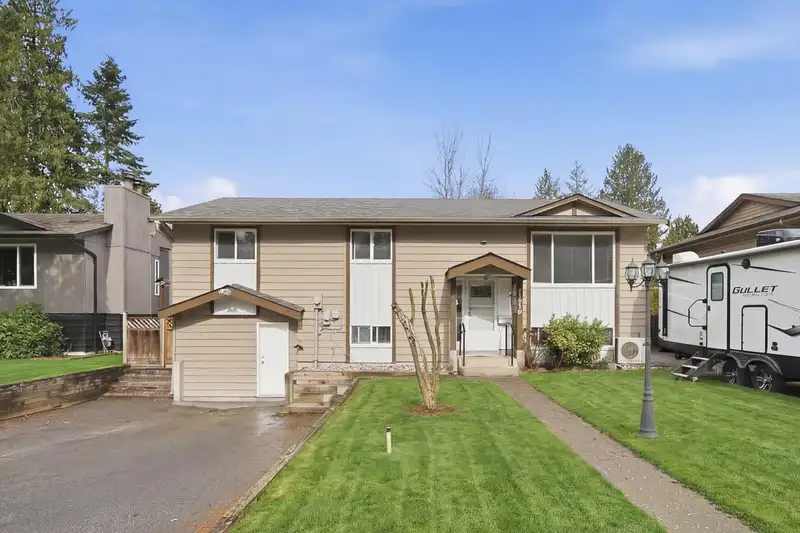 21139 COOK AVENUE - photo 3 of 21