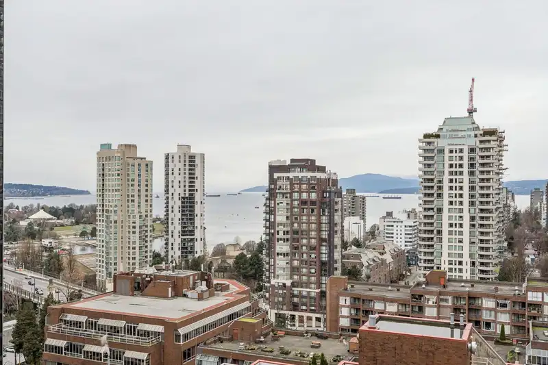 1801 1335 HOWE STREET - photo 3 of 32
