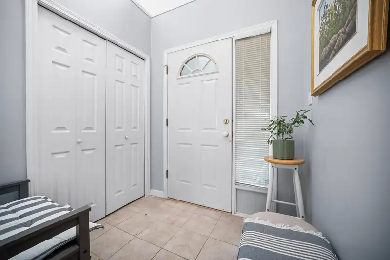 1145 O'FLAHERTY GATE - photo 4 of 38