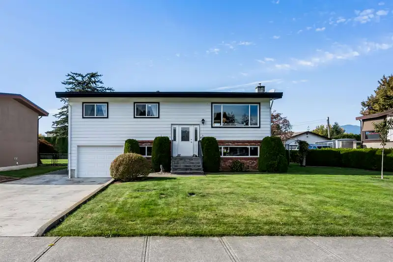 6961 SHEFFIELD WAY - photo 1 of 40