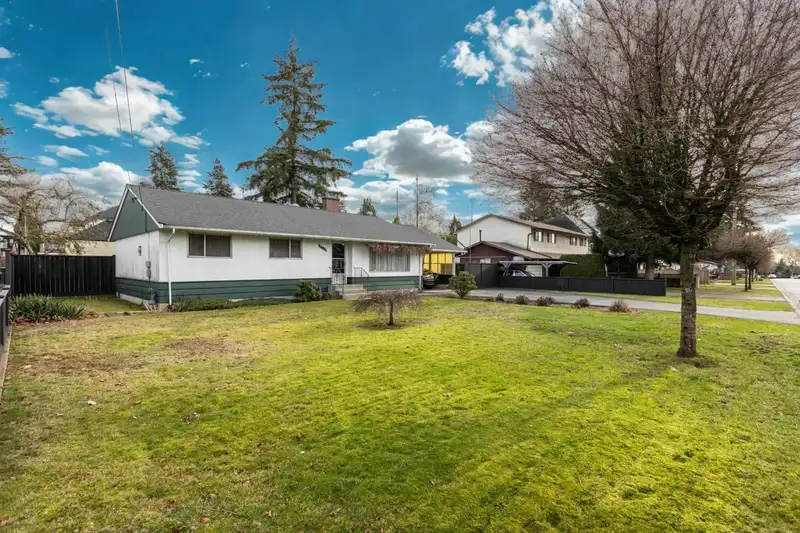 8736 154 STREET - photo 1 of 24