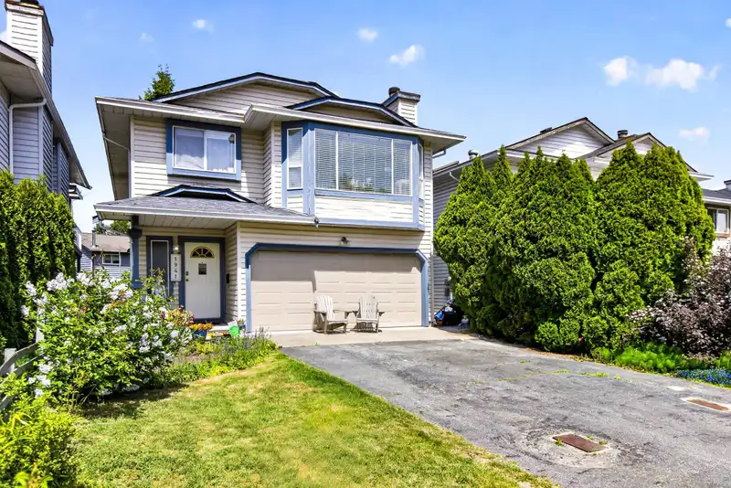 1941 LANGAN AVENUE - photo 2 of 40
