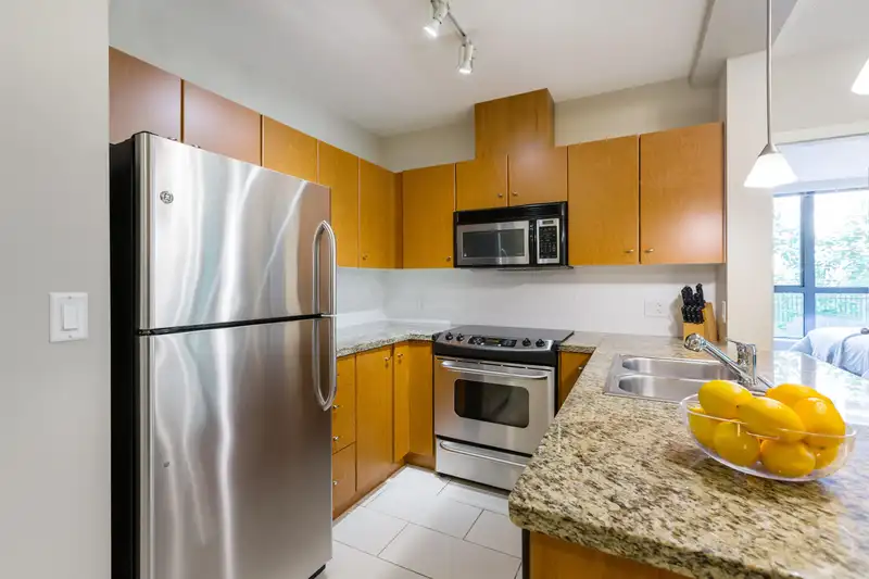 1204 511 ROCHESTER AVENUE - photo 2 of 20